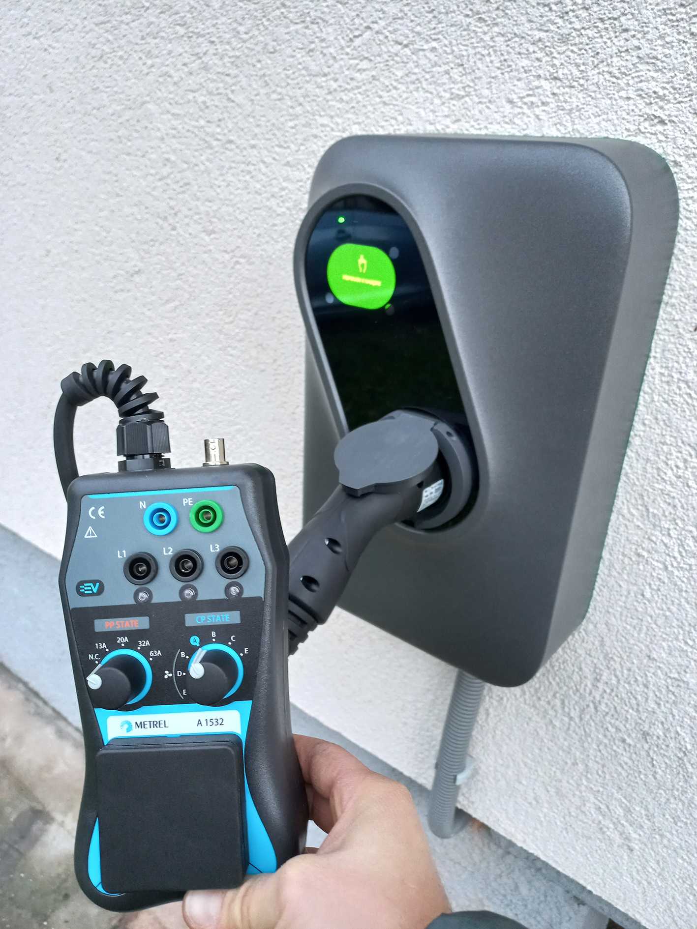 Nabíjecí stanice pro elektromobily Etrel Inch Pro